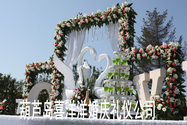 《情浓一生》户外草(cǎo)坪婚礼